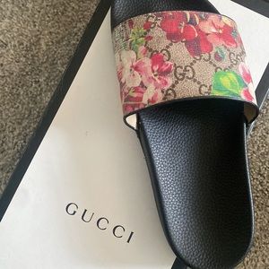 GG Blooms Supreme floral slide sandal